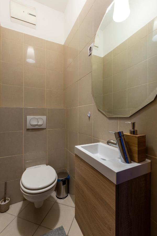 Explore Budapest From A Luxurious Cozy Apartment Exterior photo